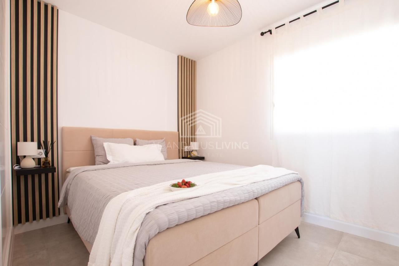 Panoramic Sea Views And Direct Access To The Beach From The Community In Torrenueva Apartment Malaga Exterior photo